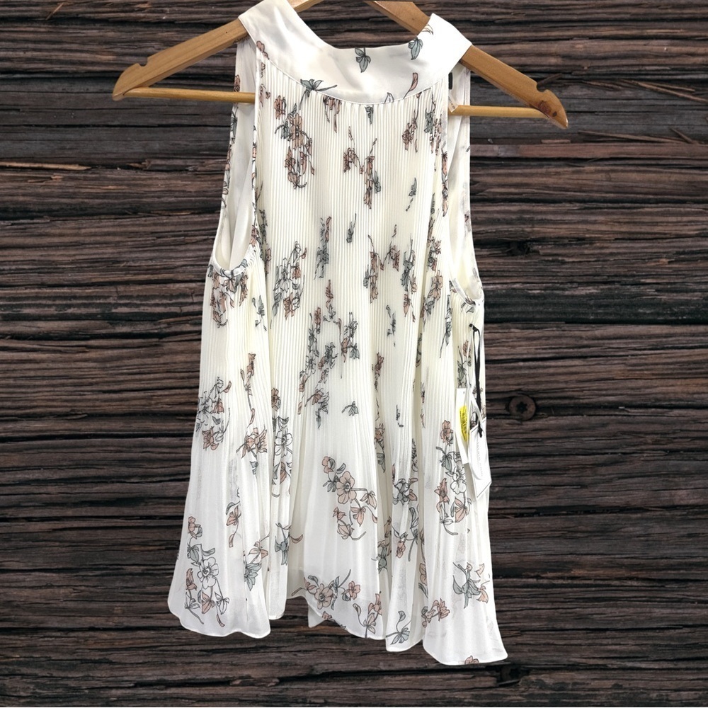 Floral Pleated Blouse - white floral